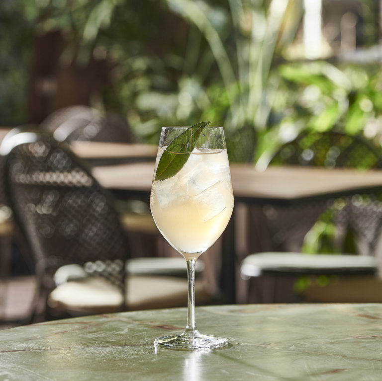 The Passionfruit Spritz Cocktail